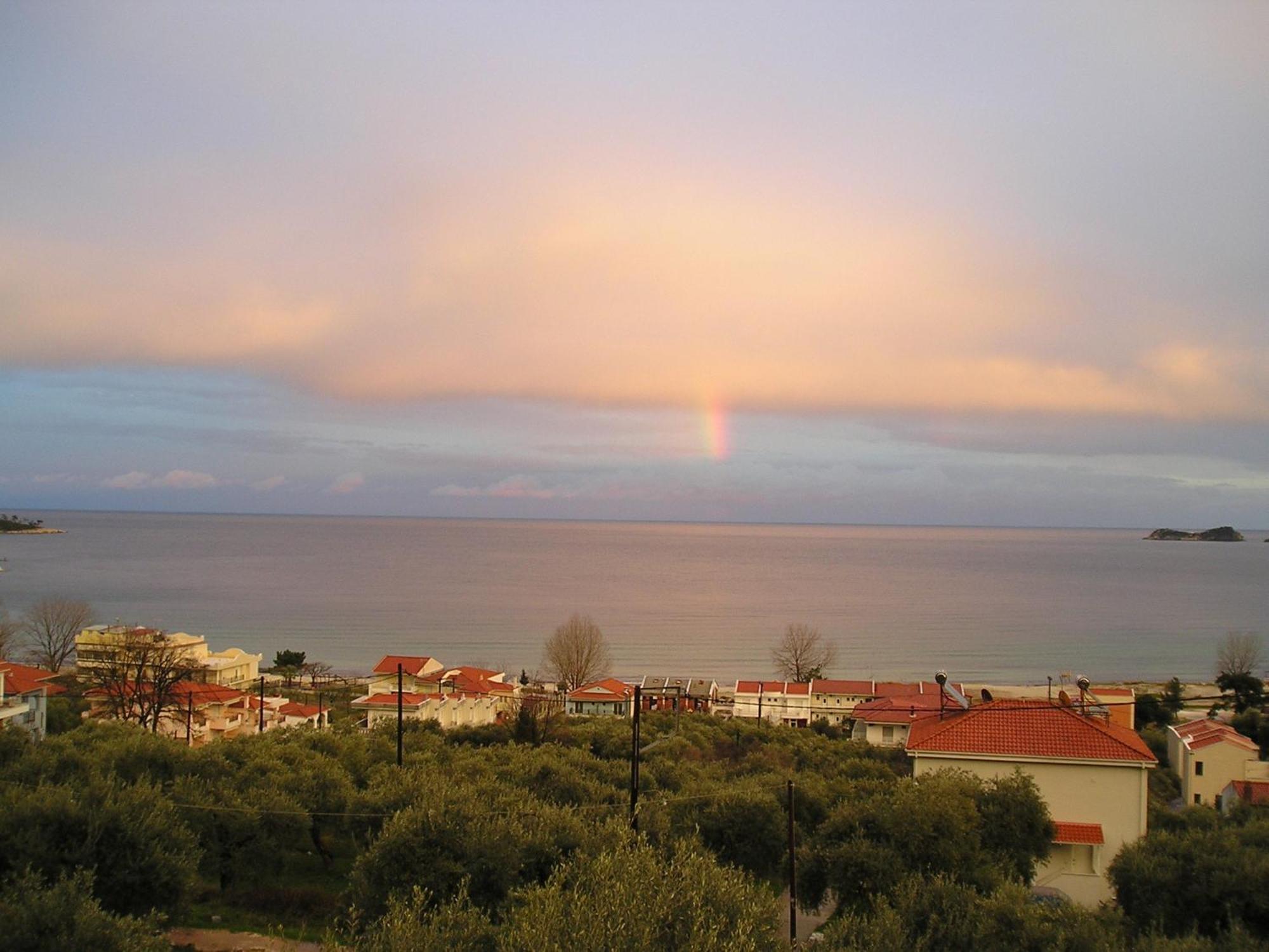 Golden Beach Inn Chrysi Ammoudia Dış mekan fotoğraf