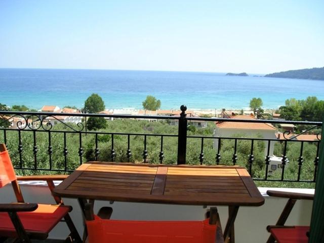 Golden Beach Inn Chrysi Ammoudia Dış mekan fotoğraf